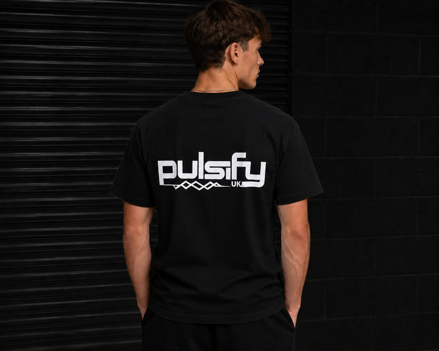 PULSIFYUK TEE - BLACK